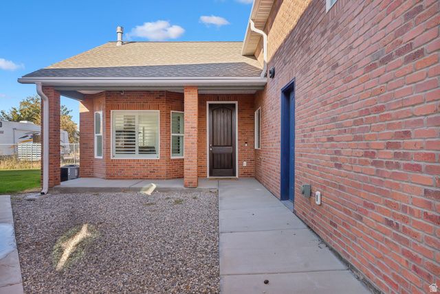 967 W YAMADA CT, Syracuse, UT 84075