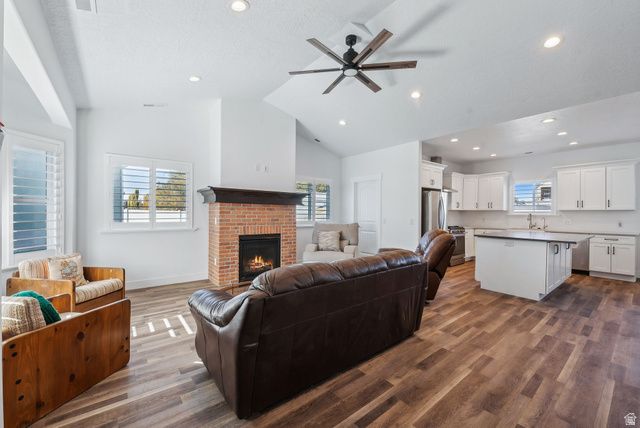 967 W YAMADA CT, Syracuse, UT 84075