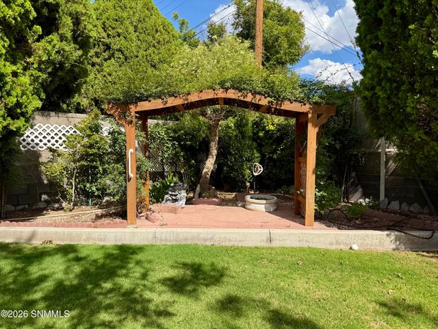 1650 Mariposa Drive, Las Cruces, NM 88001
