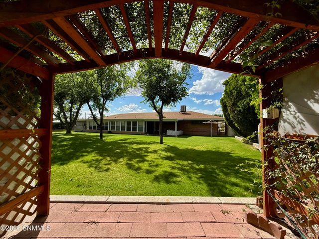 1650 Mariposa Drive, Las Cruces, NM 88001