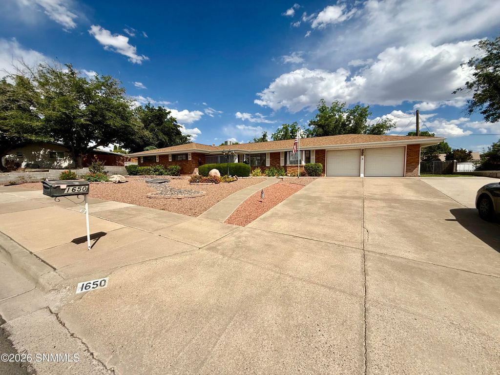 1650 Mariposa Drive, Las Cruces, NM 88001