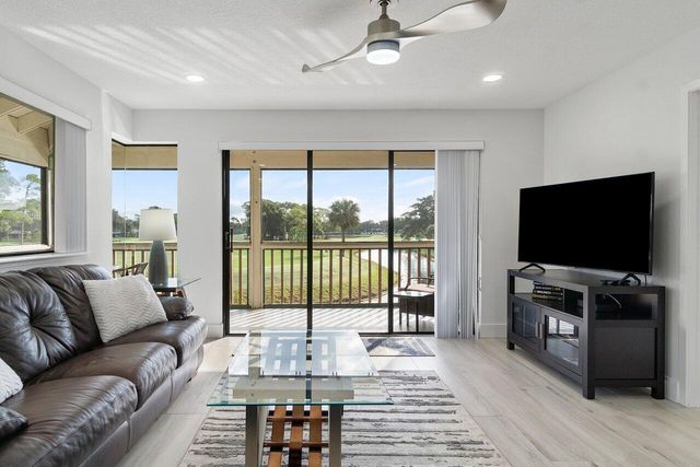 655 Brackenwood Cove, Palm Beach Gardens, FL 33418