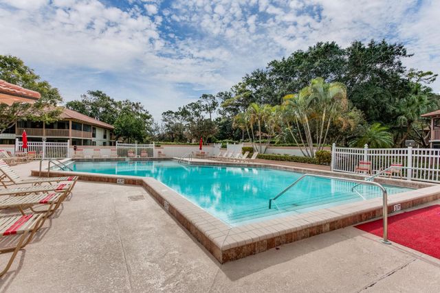 655 Brackenwood Cove, Palm Beach Gardens, FL 33418