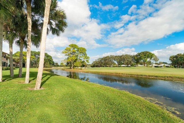 655 Brackenwood Cove, Palm Beach Gardens, FL 33418