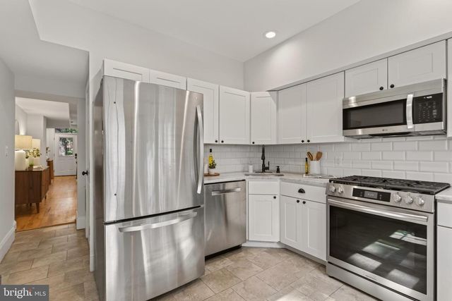 236 WARREN ST NE, Washington, DC 20002