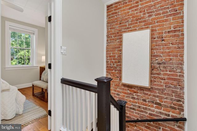 236 WARREN ST NE, Washington, DC 20002