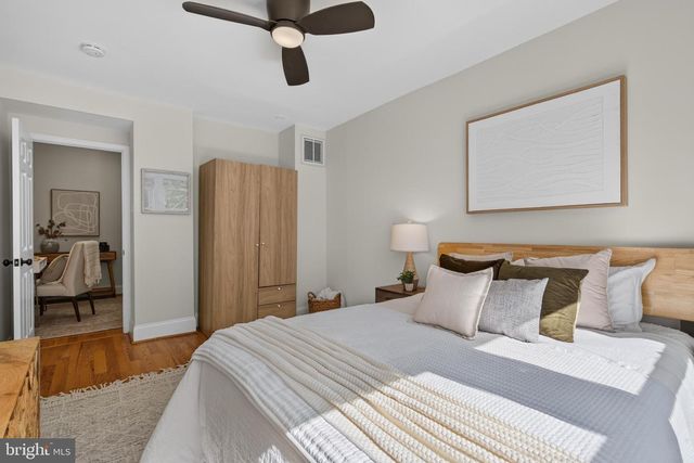 236 WARREN ST NE, Washington, DC 20002