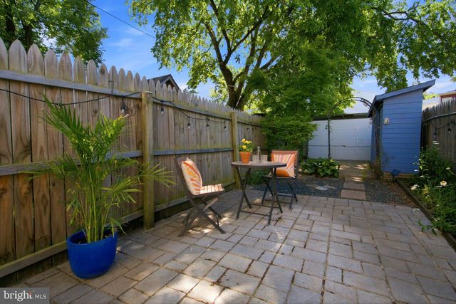 236 WARREN ST NE, Washington, DC 20002