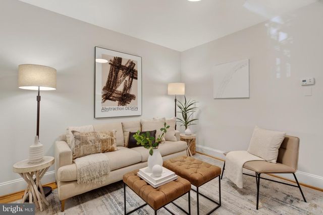 236 WARREN ST NE, Washington, DC 20002