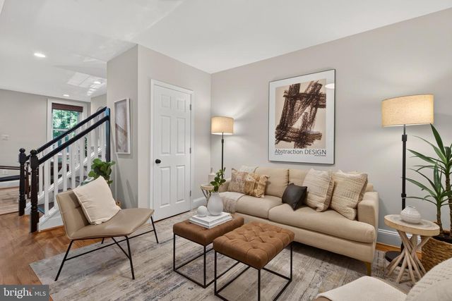 236 WARREN ST NE, Washington, DC 20002