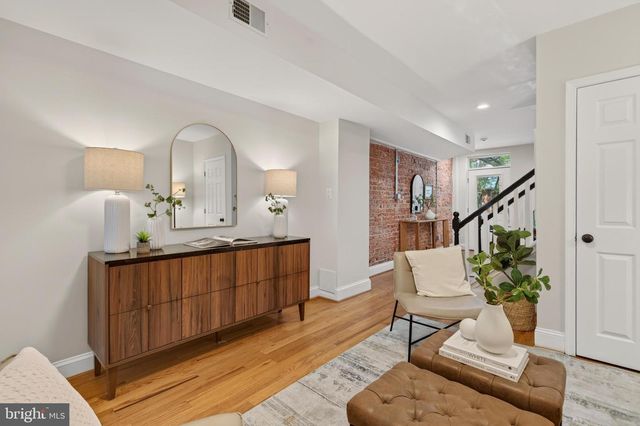 236 WARREN ST NE, Washington, DC 20002