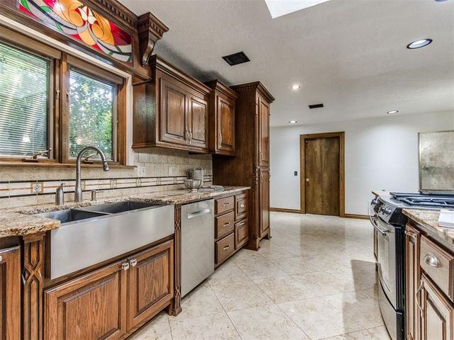 1509 S 29th Street, Chickasha, OK 73018