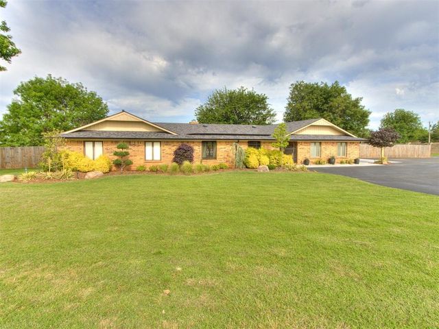 1509 S 29th Street, Chickasha, OK 73018