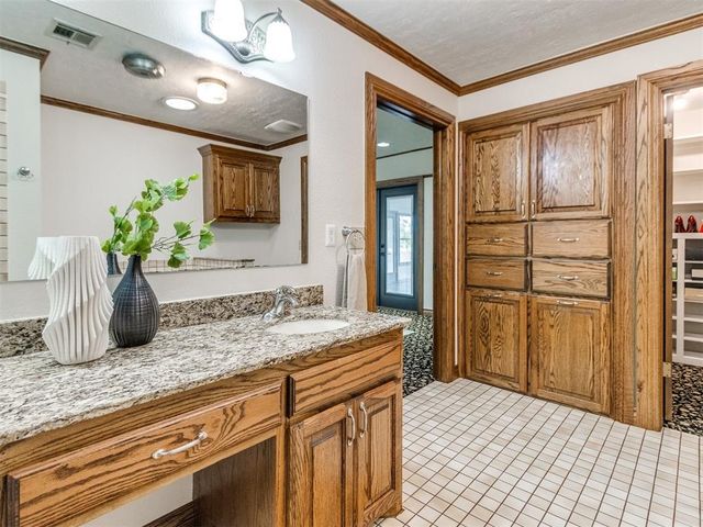 1509 S 29th Street, Chickasha, OK 73018