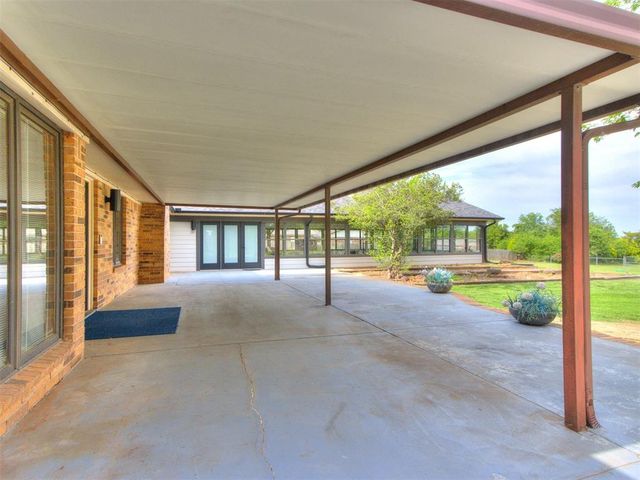 1509 S 29th Street, Chickasha, OK 73018