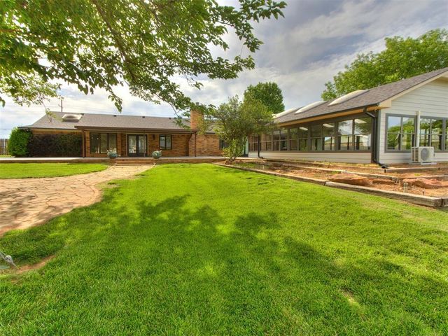 1509 S 29th Street, Chickasha, OK 73018