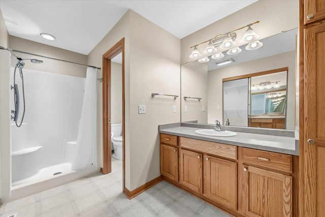 1709 Tumbleweed CIRCLE, West Bend, WI 53095
