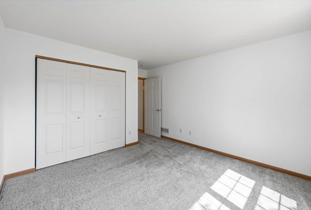 1709 Tumbleweed CIRCLE, West Bend, WI 53095