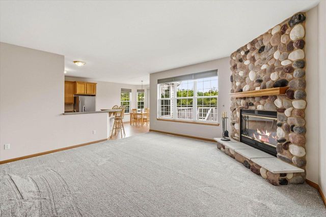 1709 Tumbleweed CIRCLE, West Bend, WI 53095