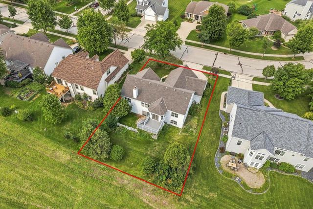1709 Tumbleweed CIRCLE, West Bend, WI 53095