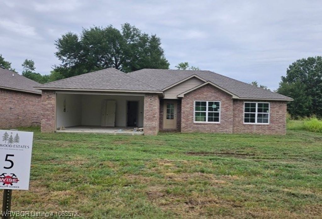320 N Dogwood Avenue, Sallisaw, OK 74955