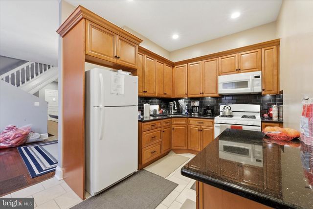 15 S FRONT ST, Darby, PA 19023