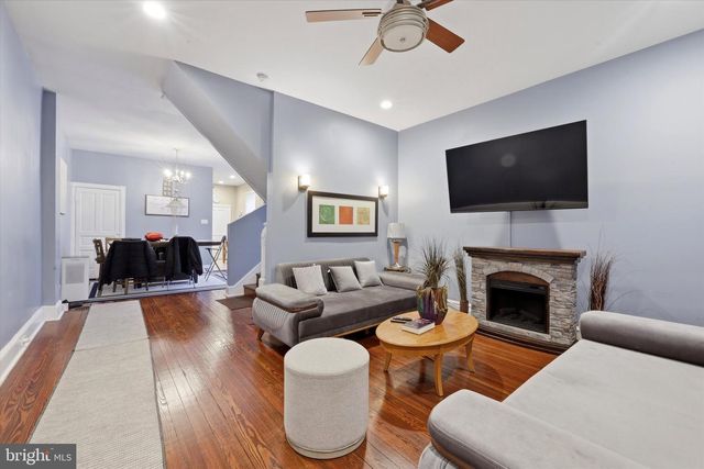 15 S FRONT ST, Darby, PA 19023