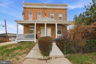 15 S FRONT ST, Darby, PA 19023