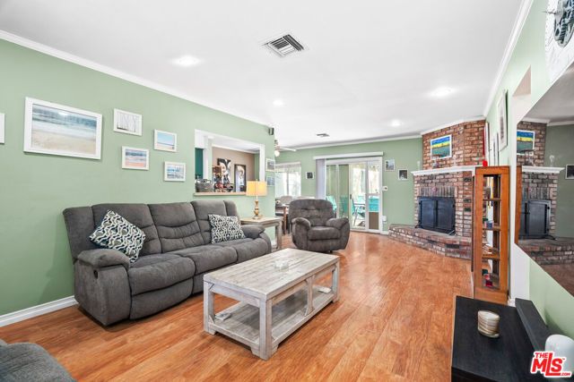7426 Caldus Avenue, Los Angeles, CA 91406