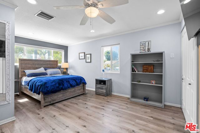 7426 Caldus Avenue, Los Angeles, CA 91406