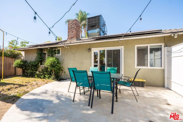 7426 Caldus Avenue, Los Angeles, CA 91406
