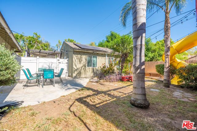 7426 Caldus Avenue, Los Angeles, CA 91406