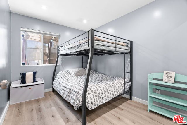 7426 Caldus Avenue, Los Angeles, CA 91406