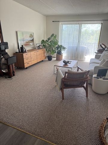 80 N Warren St 45, Woburn, MA 01801