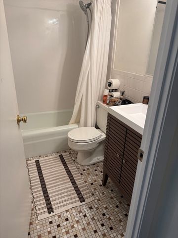 80 N Warren St 45, Woburn, MA 01801