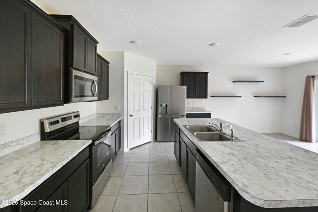 1574 Heartwellville Street NW, Palm Bay, FL 32907