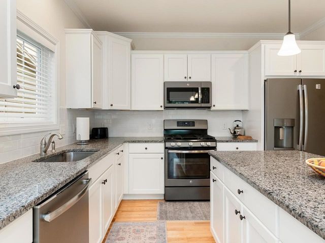 181 Sommerfield Avenue, South Burlington, VT 05403
