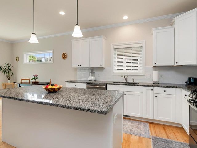 181 Sommerfield Avenue, South Burlington, VT 05403