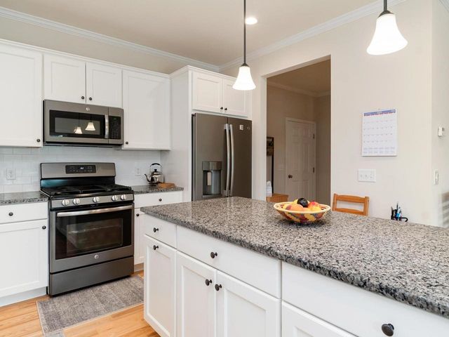 181 Sommerfield Avenue, South Burlington, VT 05403