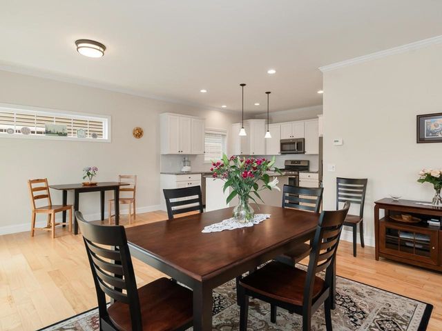 181 Sommerfield Avenue, South Burlington, VT 05403
