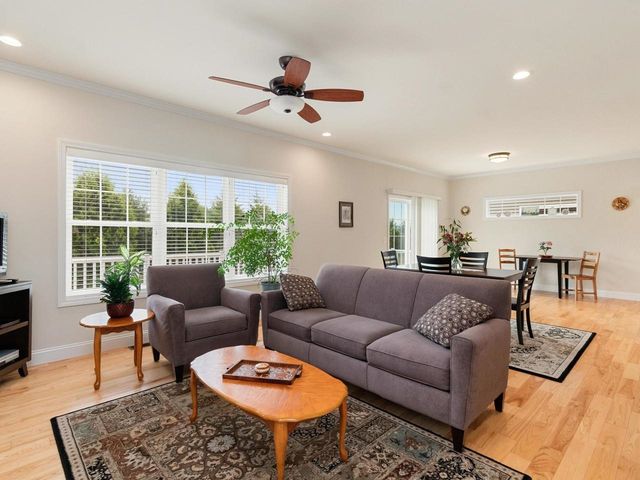 181 Sommerfield Avenue, South Burlington, VT 05403