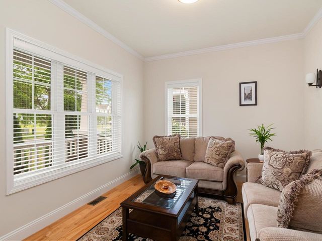 181 Sommerfield Avenue, South Burlington, VT 05403