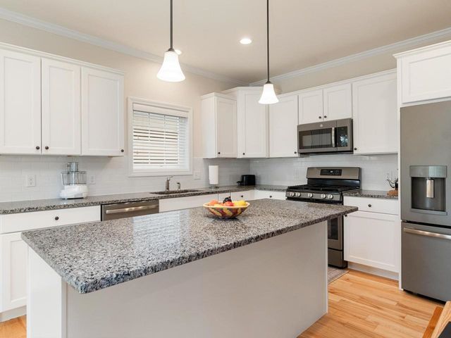 181 Sommerfield Avenue, South Burlington, VT 05403