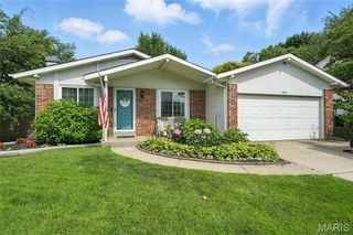 1012 Acorn Trail Drive, Florissant, MO 63031
