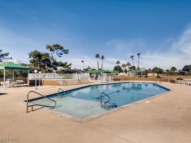 3111 Bel Air Drive 17E, Las Vegas, NV 89109