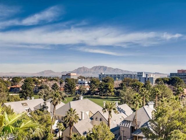 3111 Bel Air Drive 17E, Las Vegas, NV 89109