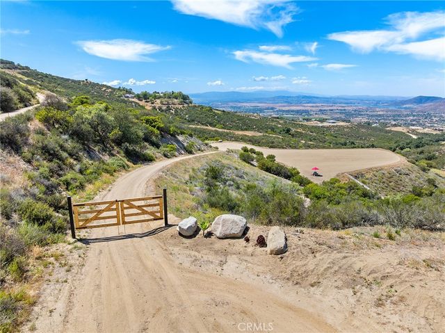 39767 Esplendida Way, Temecula, CA 92592