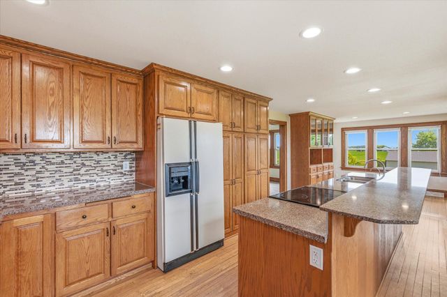 4475 409th Avenue NW, Braham, MN 55006