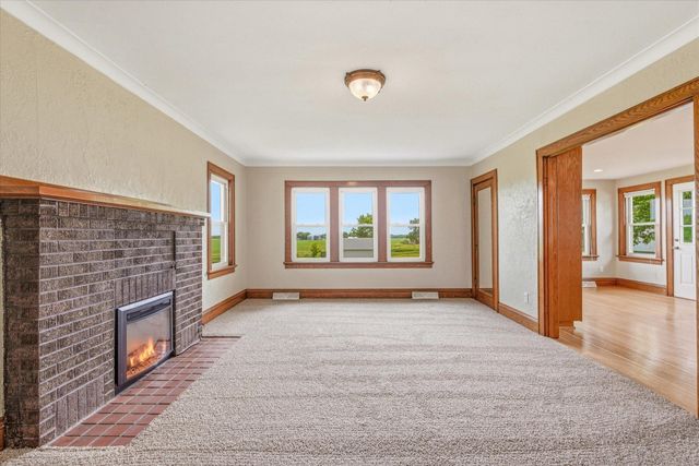 4475 409th Avenue NW, Braham, MN 55006