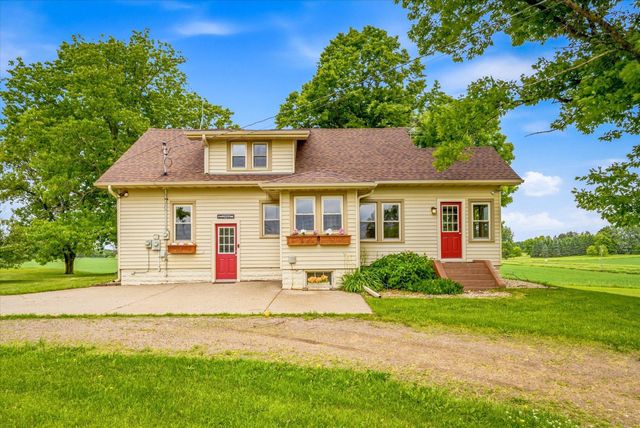4475 409th Avenue NW, Braham, MN 55006